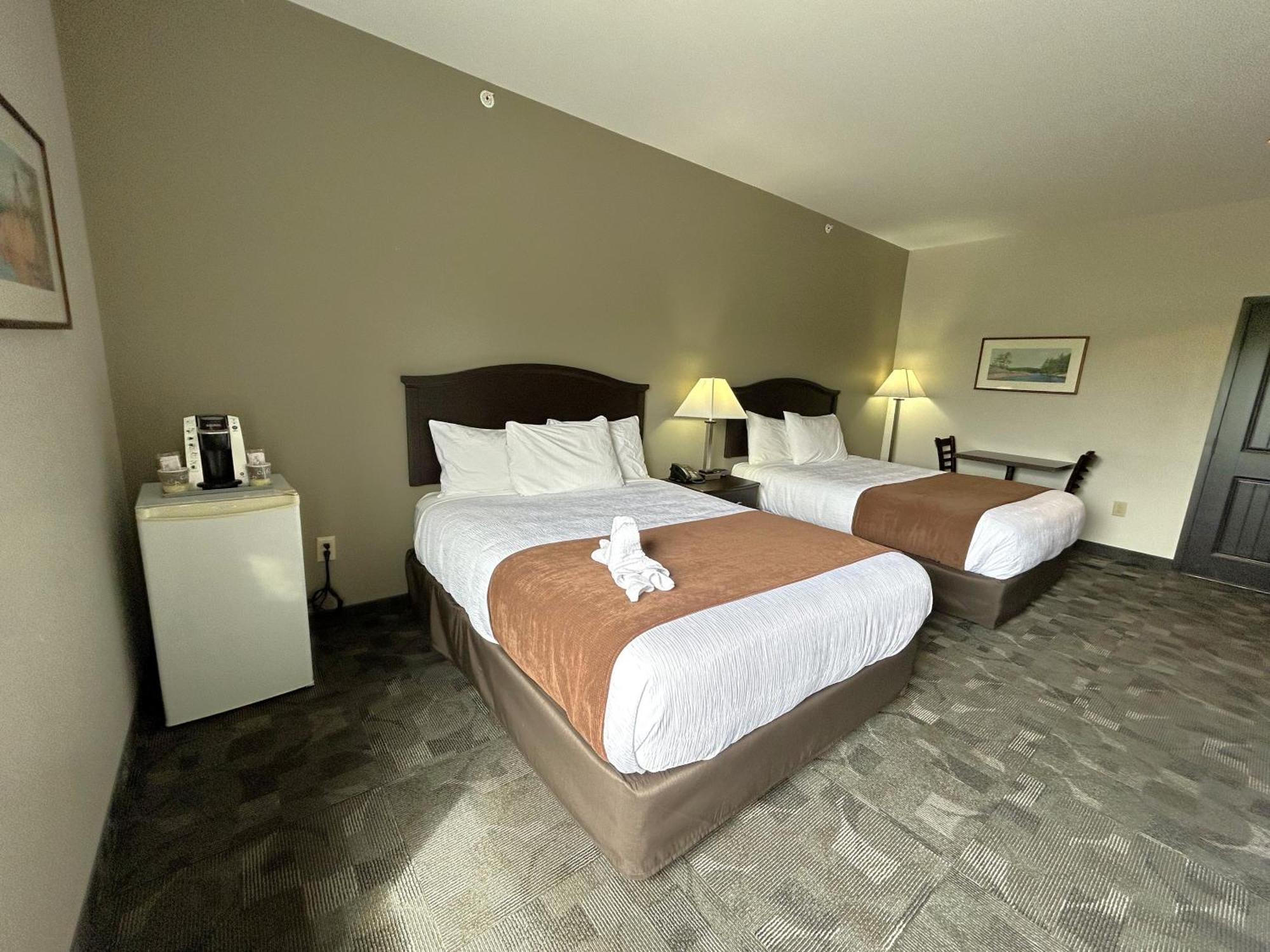 Midland Inn & Suites Buitenkant foto